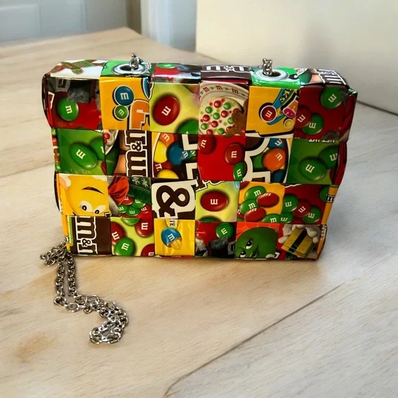 M&M’s wrapper bag with silver chain - Picture 2 of 7